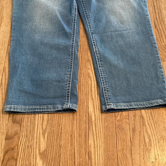 Indigo Blue Cream Straight Leg Maternity Jeans/Capris - Picture 5 of 13